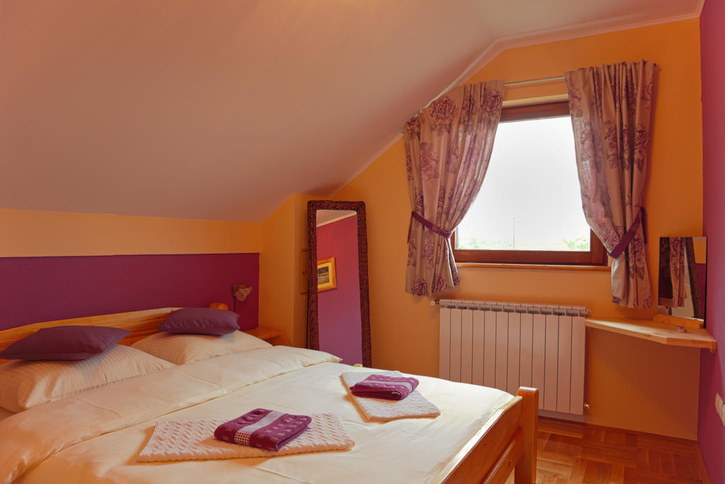 Apartments Tratincica Selište Drežničko Pokój zdjęcie