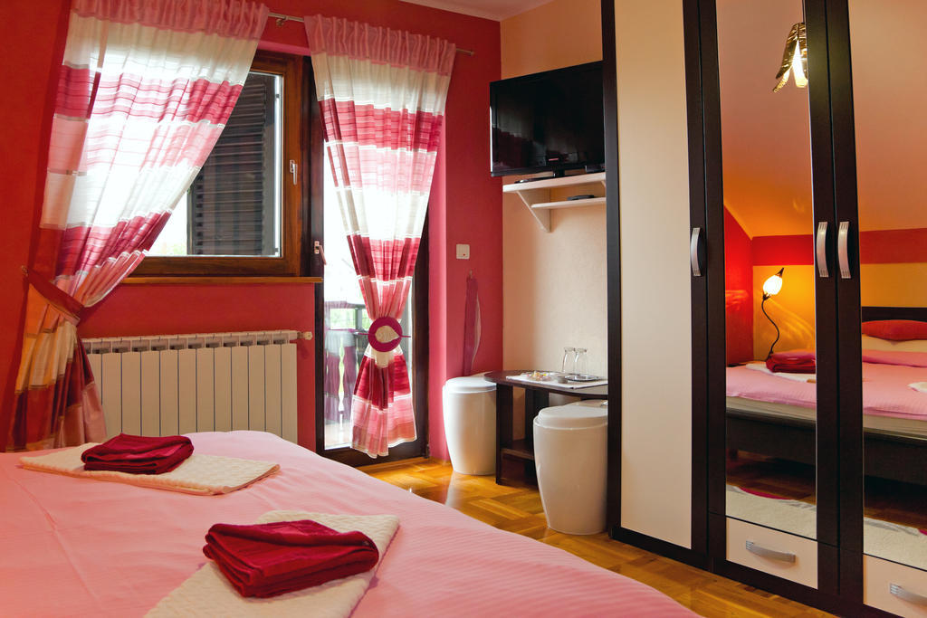 Apartments Tratincica Selište Drežničko Pokój zdjęcie
